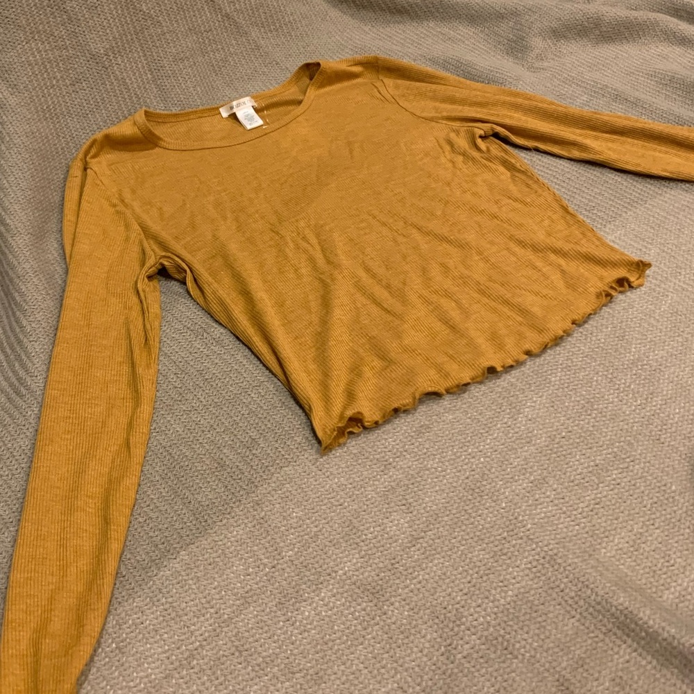 Mustard long sleeve crop top